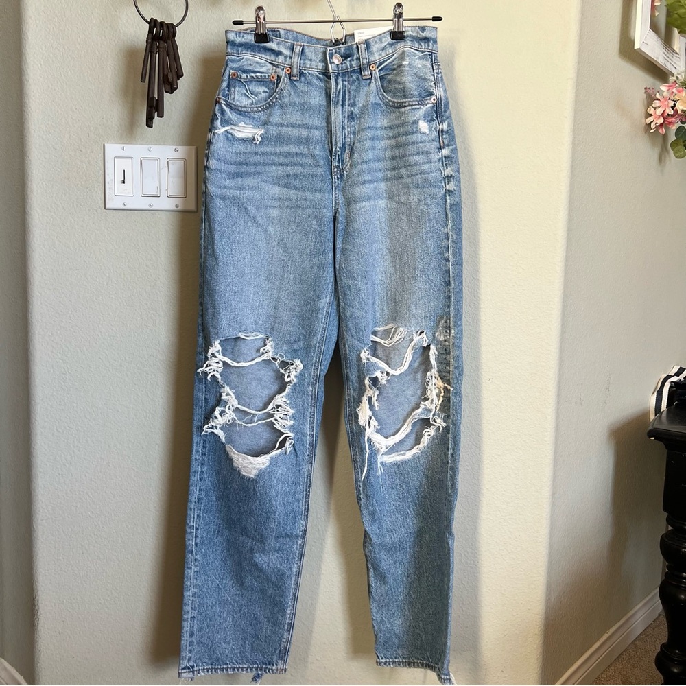 Highest rise, baggy, straight, American Eagle jeans nwt!